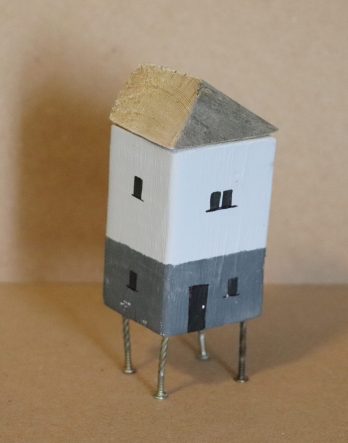 Tiny House on stilts #1978